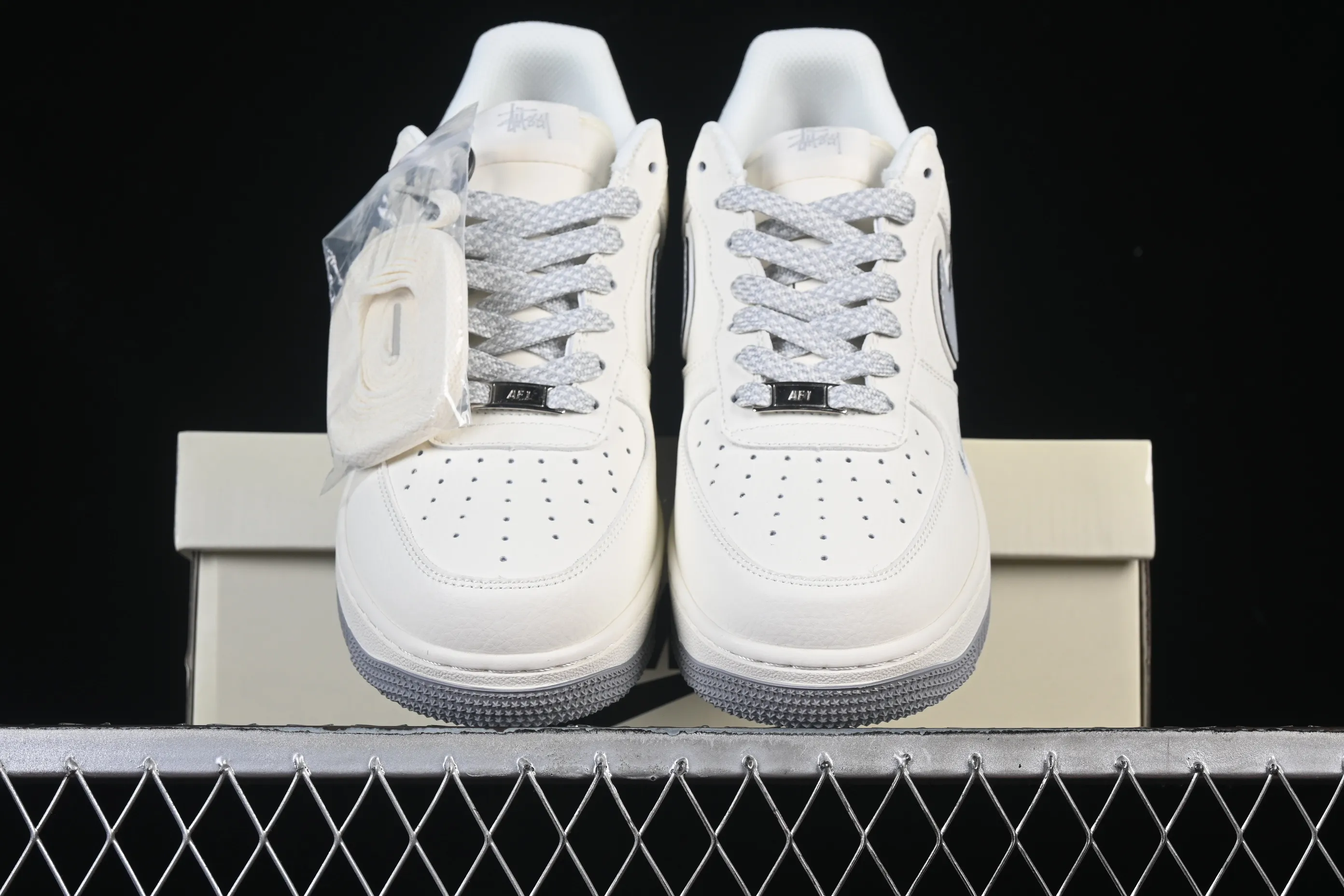 All Categories Nk Air Force 1 Air Force Series Nk Air Force 1 Low Air Force Low Nike Air Force 1'07 Low Nike Gray Label Air Force One Low Casual Shoes CS5288-041